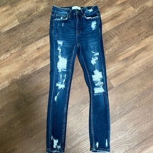 Vervet distressed jeans